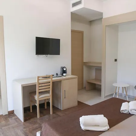 Nocleg ze śniadaniem Cerniglia 4*