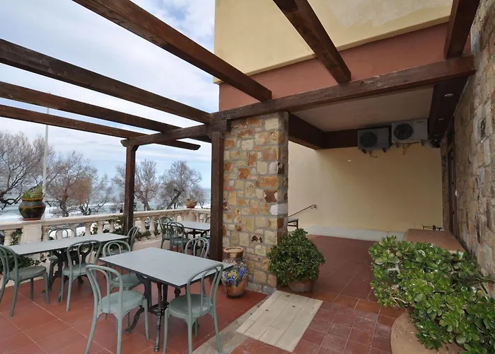 Cerniglia Отель типа 