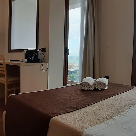 Cerniglia Bed & Breakfast 4*