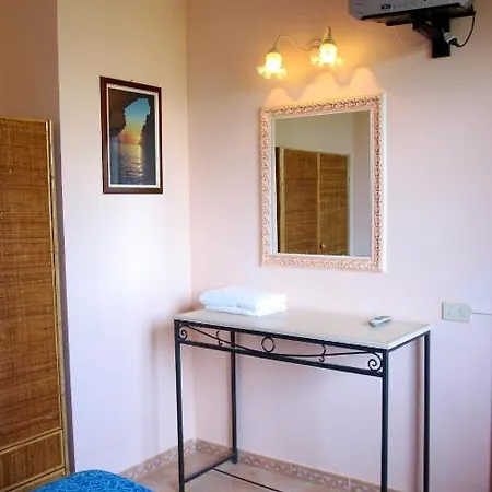 Bed and Breakfast Cerniglia 3*