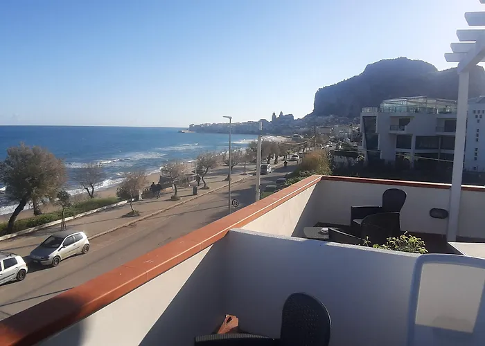 לינה וארוחת בוקר Cerniglia 4*